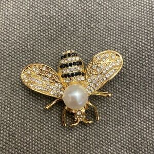 Honey Bee Enamel Pearl Black White Glittery Diamond Wings Bumblebee Brooch